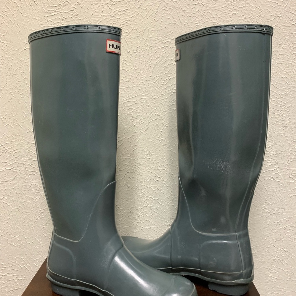 Hunter Women's Tall Rain Boots in Slate Blue. 16” Tall.